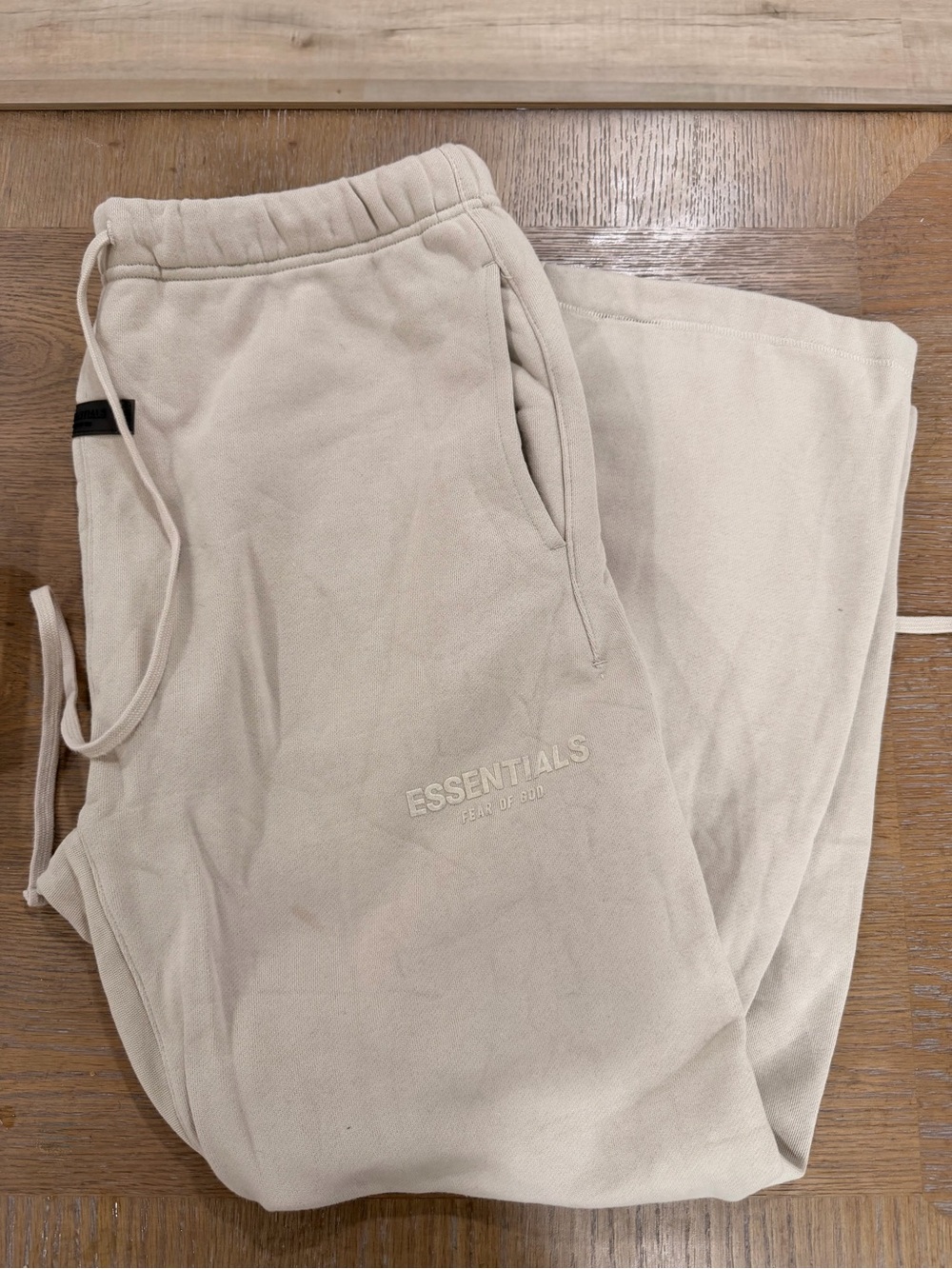 Fear of God Essentials Sweatpants Beige / Light Oatmeal Size L